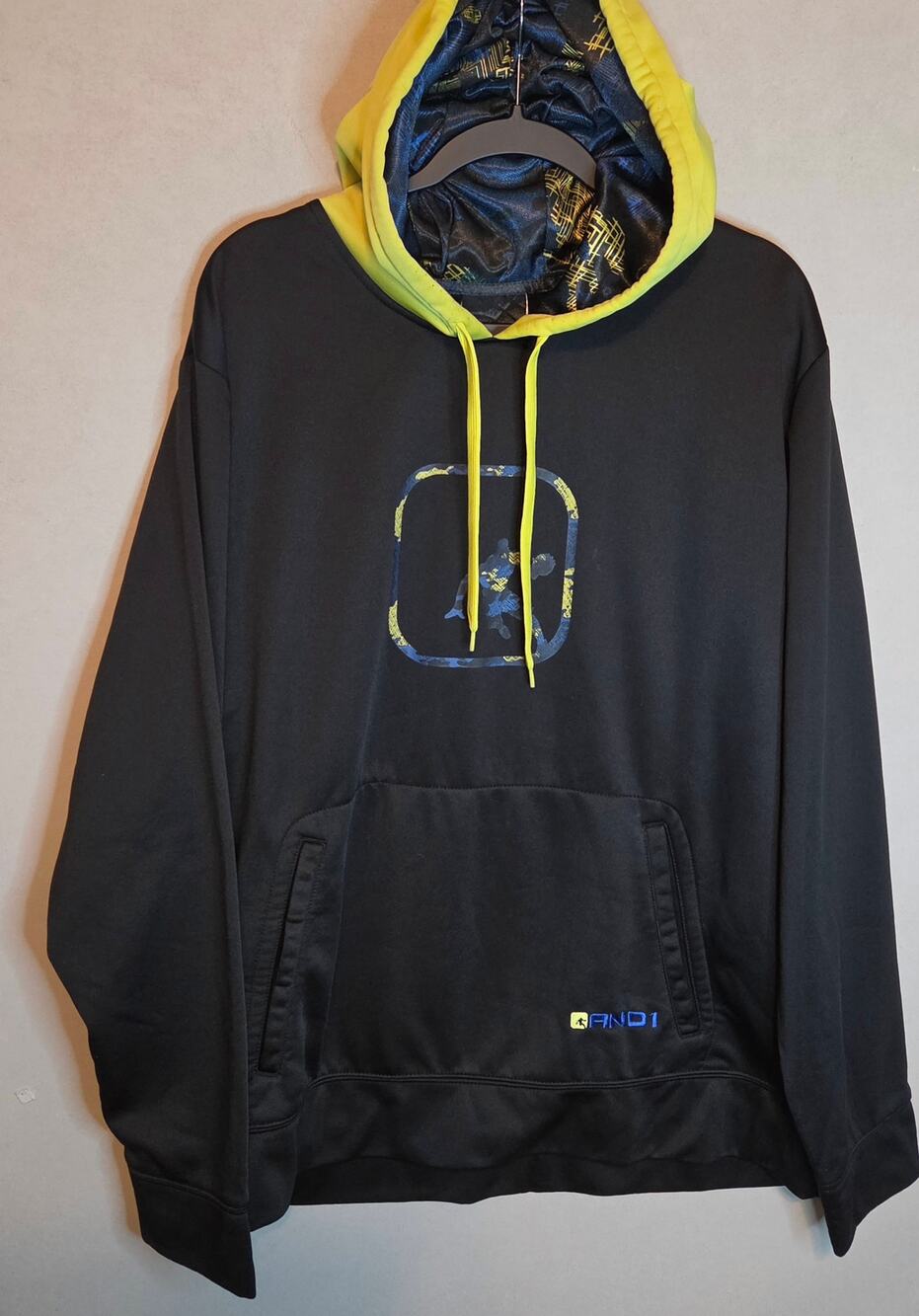 And1 Men's Athletic Pullover Hoodie black/neon yellow/blue graphic logo size XL